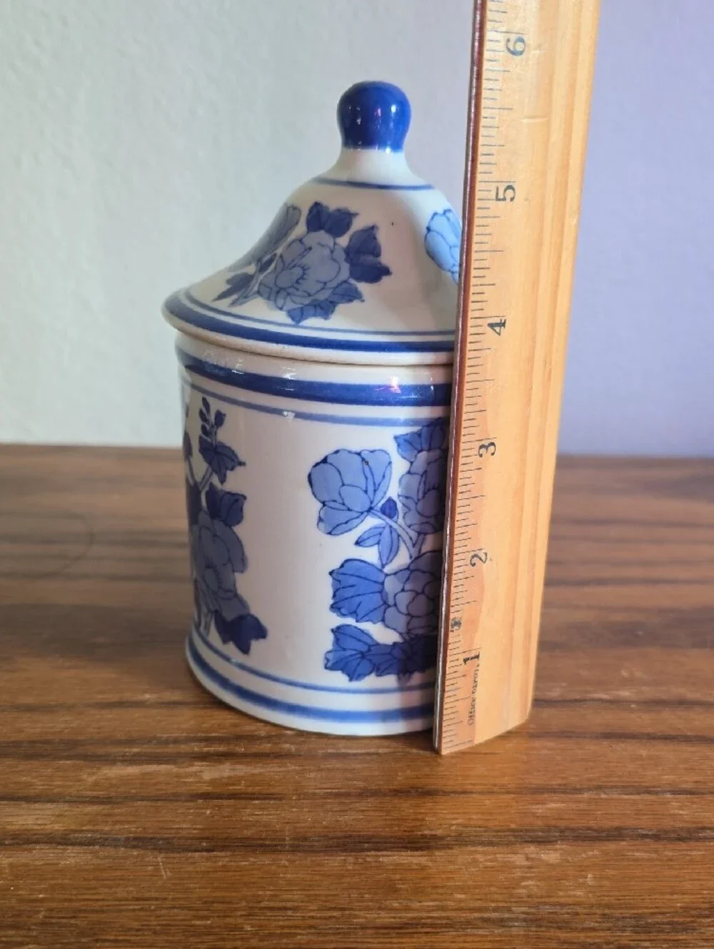Vintage Chinese Porcelain Lidded Jar Tote 14